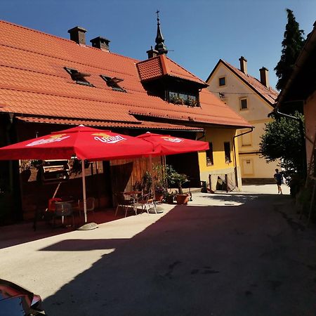 Penzijon Urbanc Bed & Breakfast Lovrenc na Pohorju Bagian luar foto