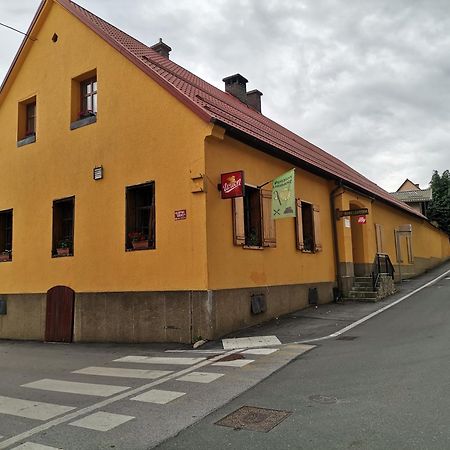 Penzijon Urbanc Bed & Breakfast Lovrenc na Pohorju Bagian luar foto
